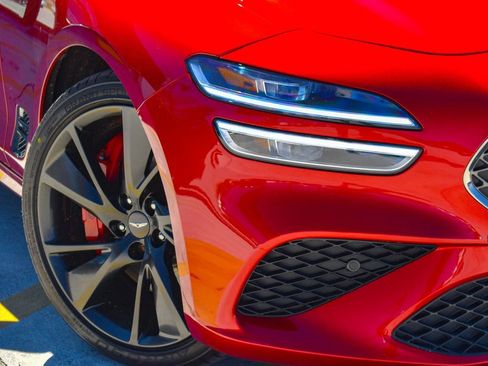 Used 2023 Genesis G70 3.3T w/ Sport Prestige Package image 8