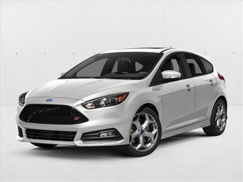 Used 2017 Ford Focus ST w/ Equipment Group 401A FWD image 1