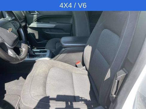 Used 2022 Chevrolet Colorado LT w/ Safety Package AWD/4WD image 16
