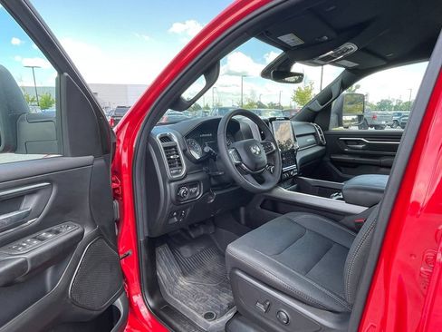 Used 2025 RAM 1500 Big Horn AWD/4WD image 38