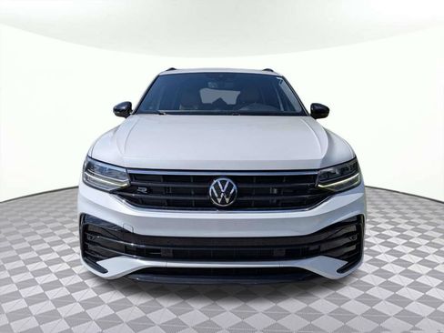 Used 2023 Volkswagen Tiguan SE R-Line FWD image 7