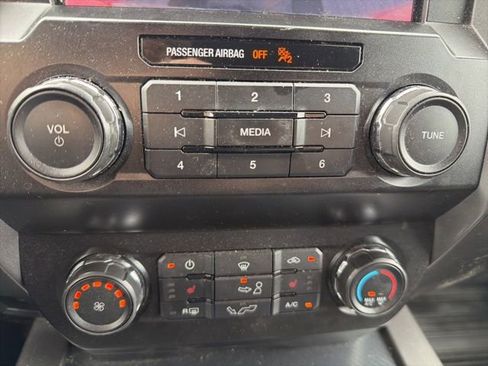Used 2019 Ford F150 XLT w/ Equipment Group 302A Luxury AWD/4WD image 21