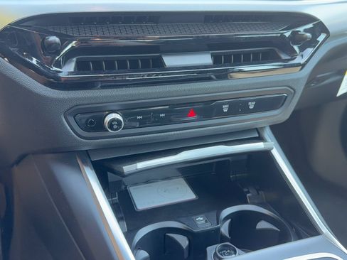 New 2026 BMW 330i xDrive Sedan w/ M Sport Package AWD/4WD image 22