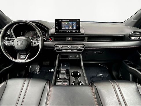 Used 2024 Honda Pilot TrailSport image 8