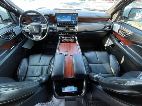 Certified 2024 Lincoln Navigator Reserve image 18