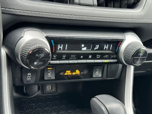 Used 2023 Toyota RAV4 XLE w/ XLE Grade Weather Package image 20