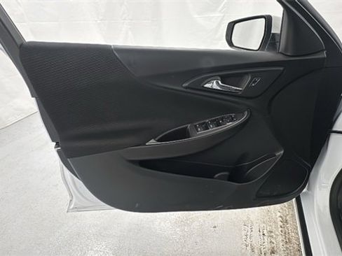 Used 2024 Chevrolet Malibu LT image 16