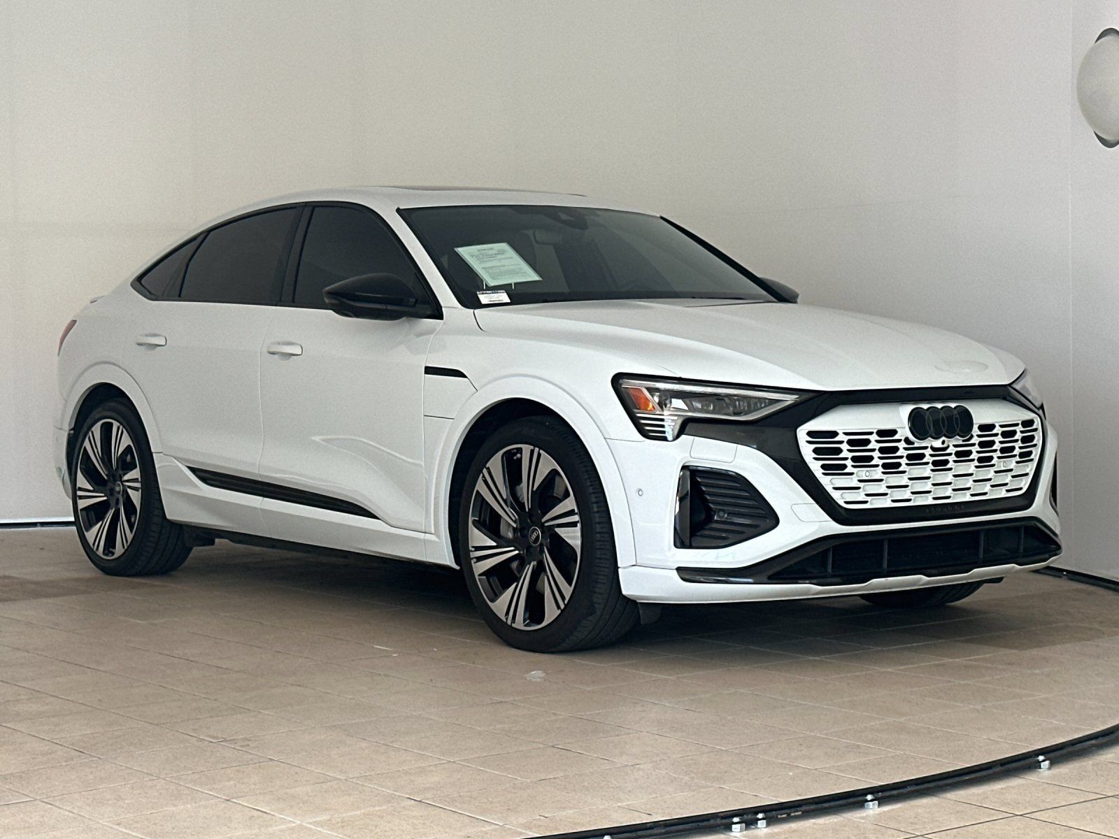 Used 2024 Audi Q8 e-tron Prestige w/ Prestige Package AWD/4WD image 8
