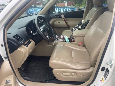 Used 2013 Toyota Highlander Limited FWD image 10