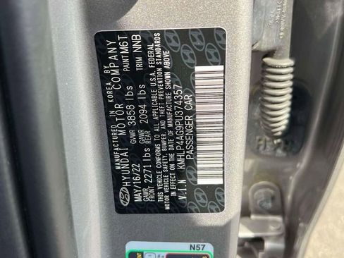 Certified 2023 Hyundai Elantra Limited FWD image 19