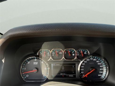 Used 2020 Chevrolet Suburban LT w/ Luxury Package image 17