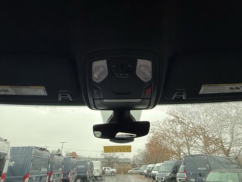 Used 2024 RAM 2500 Big Horn w/ Sport Appearance Package image 26