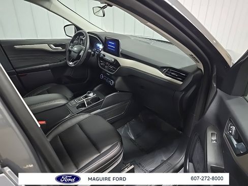 Used 2022 Ford Escape SEL w/ Technology Package image 15