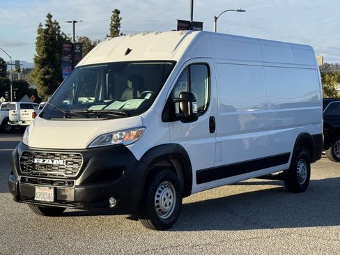 Used 2024 RAM ProMaster 2500 w/ Safety Group image 3