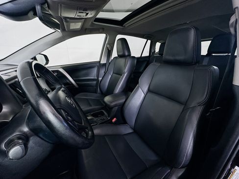 Used 2018 Toyota RAV4 Limited image 13