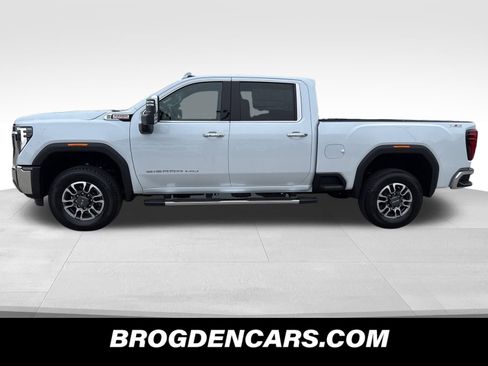 New 2026 GMC Sierra 2500 SLT w/ SLT Convenience Package image 9