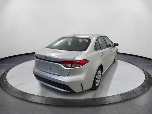 Used 2022 Toyota Corolla LE FWD image 5