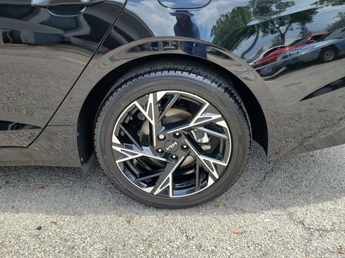 Used 2025 Kia K5 GT-Line w/ GT-Line Premium Package FWD image 8