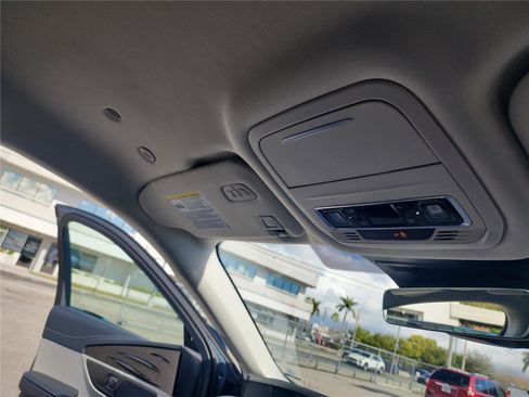 Used 2025 Lincoln Nautilus Premier image 29