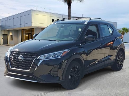 Used 2024 Nissan Kicks SV w/ Exterior Package FWD image 1