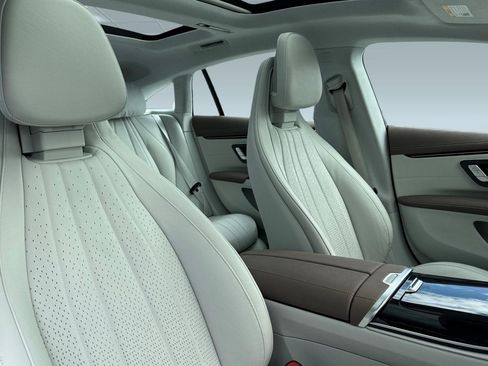 Used 2022 Mercedes-Benz EQS 450+ Sedan image 35