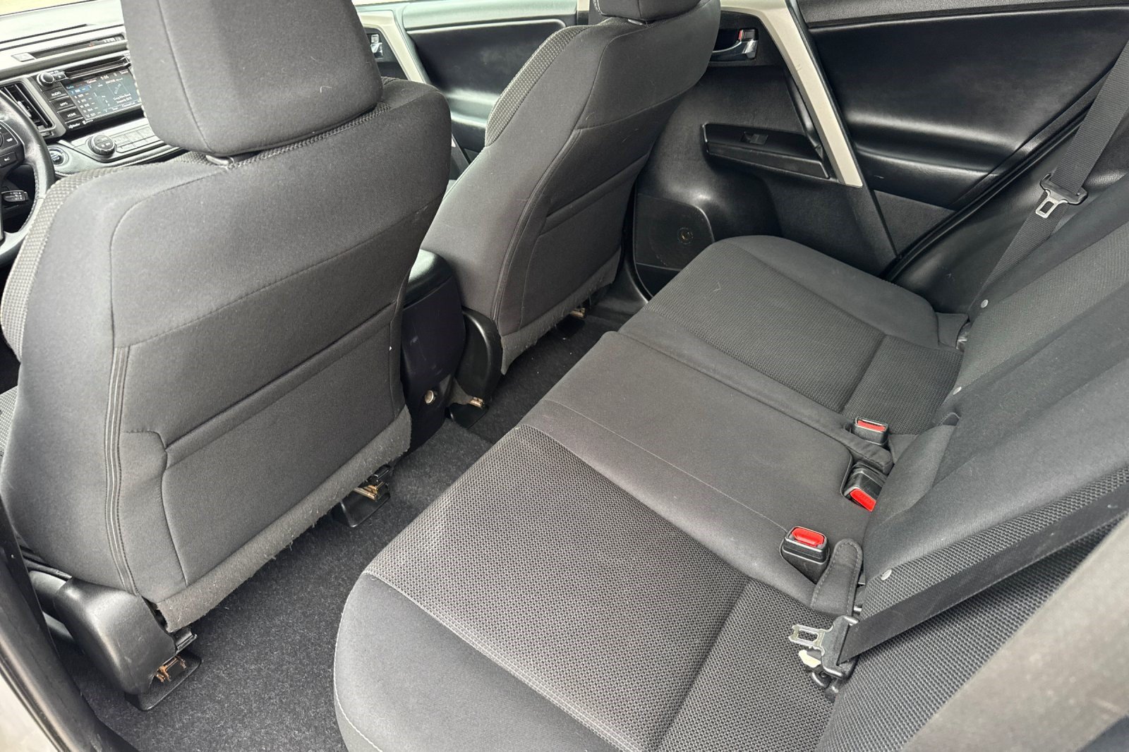Used 2018 Toyota RAV4 XLE w/ Plus Extra Value Package AWD/4WD image 26