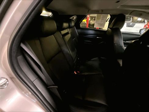 Used 2023 MAZDA CX-30 AWD 2.5 S w/ Premium Package image 16