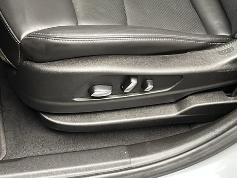 Certified 2025 Cadillac XT6 Premium Luxury image 12