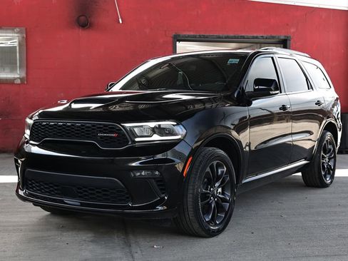Used 2023 Dodge Durango GT image 4