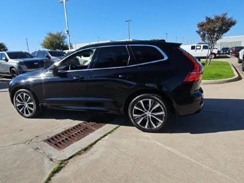 Used 2022 Volvo XC60 B5 Momentum w/ Climate Package AWD/4WD image 37