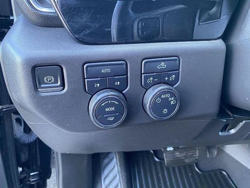 Used 2023 Chevrolet Silverado 1500 LT AWD/4WD image 38