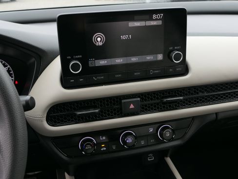 Used 2023 Honda HR-V LX image 18