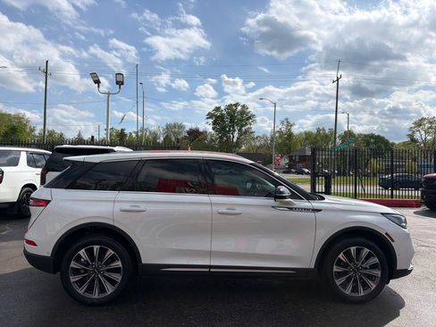 Used 2021 Lincoln Corsair Reserve FWD image 4