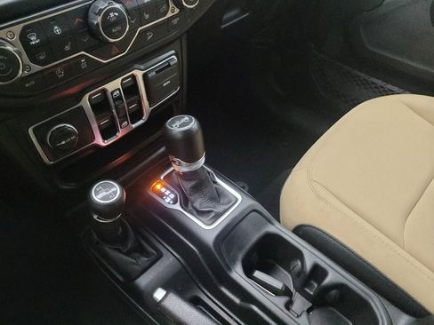 Used 2020 Jeep Wrangler Unlimited Sport AWD/4WD image 26
