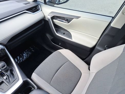 Certified 2022 Toyota RAV4 XLE image 13