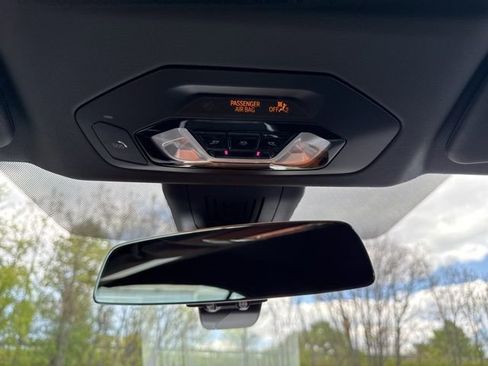 Used 2025 BMW 430i Convertible w/ Premium Package image 21