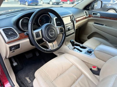 Used 2013 Jeep Grand Cherokee Limited w/ Trailer Tow Group AWD/4WD image 17