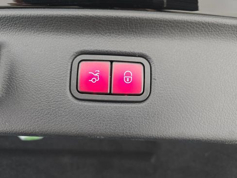 Used 2023 Mercedes-Benz S 500 4MATIC image 16