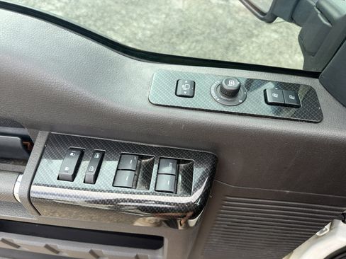 Used 2012 Ford F250 Lariat w/ Lariat Ultimate Pkg AWD/4WD image 10