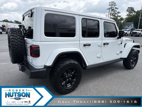 Used 2019 Jeep Wrangler Unlimited Sahara w/ Quick Order Package 24M Moab AWD/4WD image 6