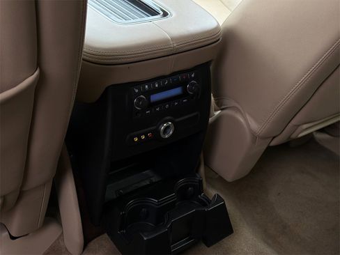 Used 2013 Cadillac Escalade Luxury image 22