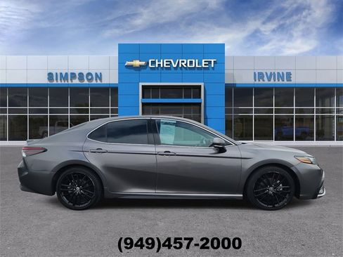 Used 2022 Toyota Camry XSE image 9