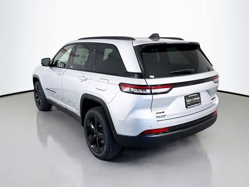 New 2025 Jeep Grand Cherokee Limited w/ Black Appearance Package AWD/4WD image 5