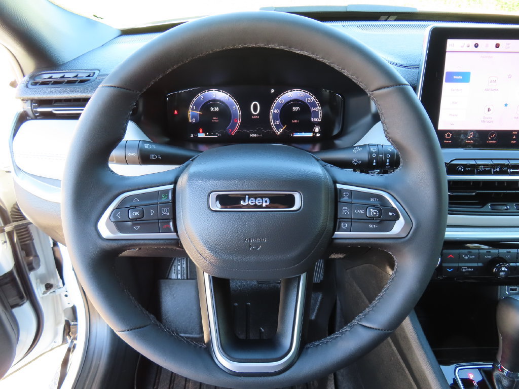 Used 2025 Jeep Compass Limited w/ Elite Group AWD/4WD image 22