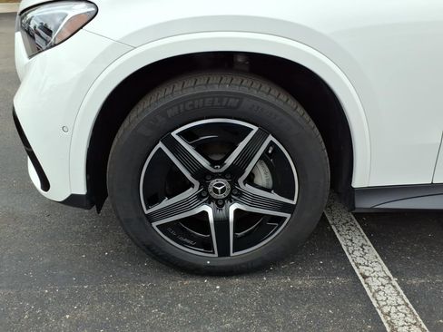 Certified 2025 Mercedes-Benz GLC 300 4MATIC image 10