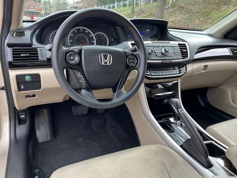 Used 2016 Honda Accord LX image 10