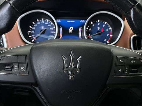 Used 2018 Maserati Ghibli image 23