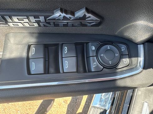 Used 2024 Chevrolet Silverado 1500 High Country w/ Technology Package AWD/4WD image 15