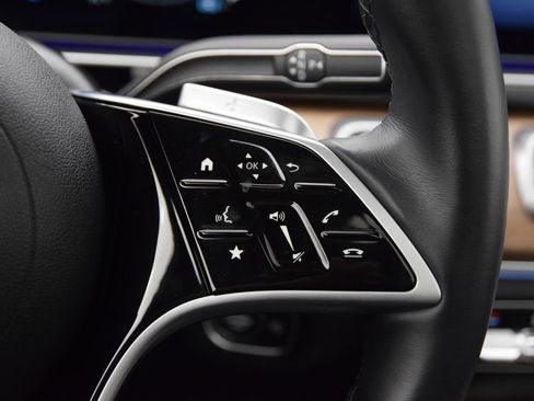 Used 2025 Mercedes-Benz GLE 450 4MATIC Coupe image 25