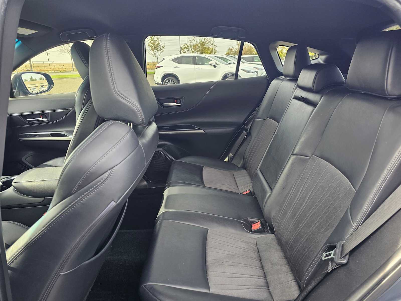 Used 2021 Toyota Venza XLE w/ Carpet Mat Package (TMS) AWD/4WD image 16